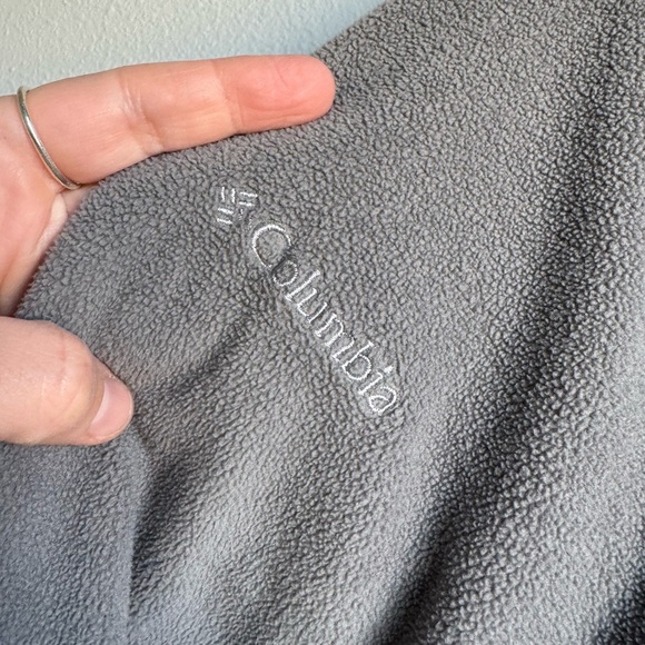 Columbia women's Zip-Up Sweater in Gray - Picture 4 of 4